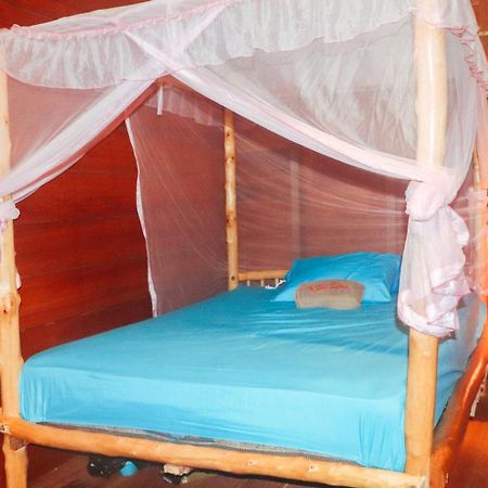 Mentawai Ebay Playground Surfcamp Villa Masokut Luaran gambar